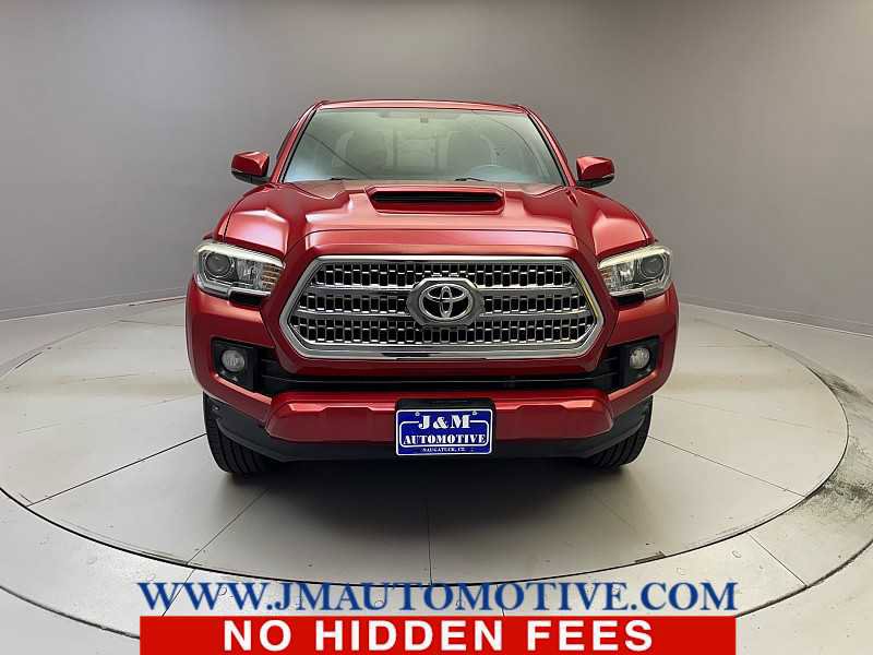 Used 2016 Toyota Tacoma TRD Sport image 8