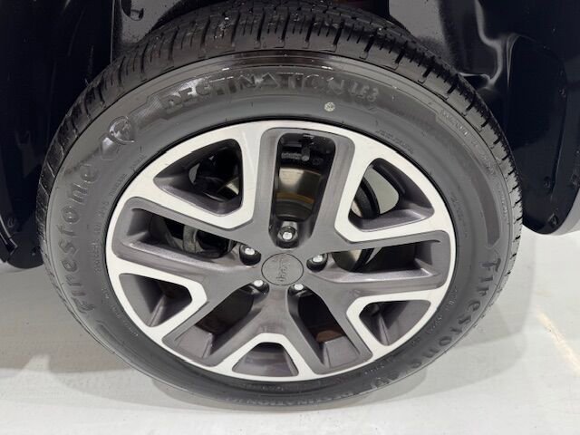 Used 2017 Jeep Renegade Latitude image 8