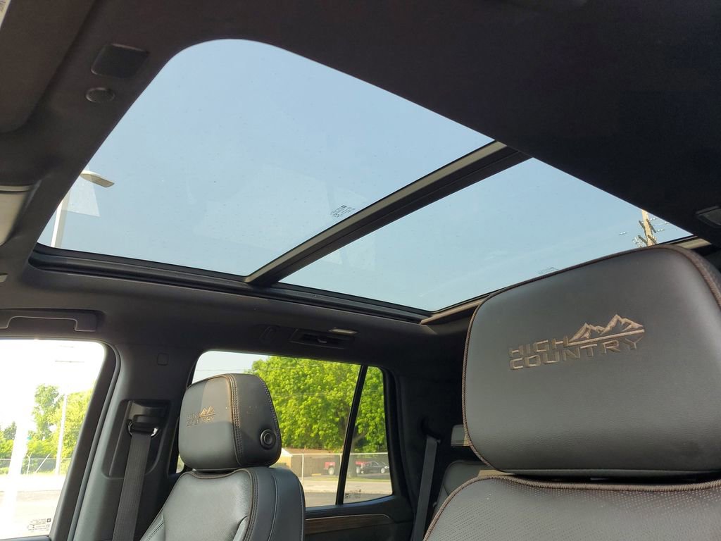 Used 2022 Chevrolet Tahoe High Country image 6