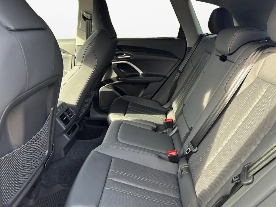New 2025 Audi Q5 Premium Plus image 13