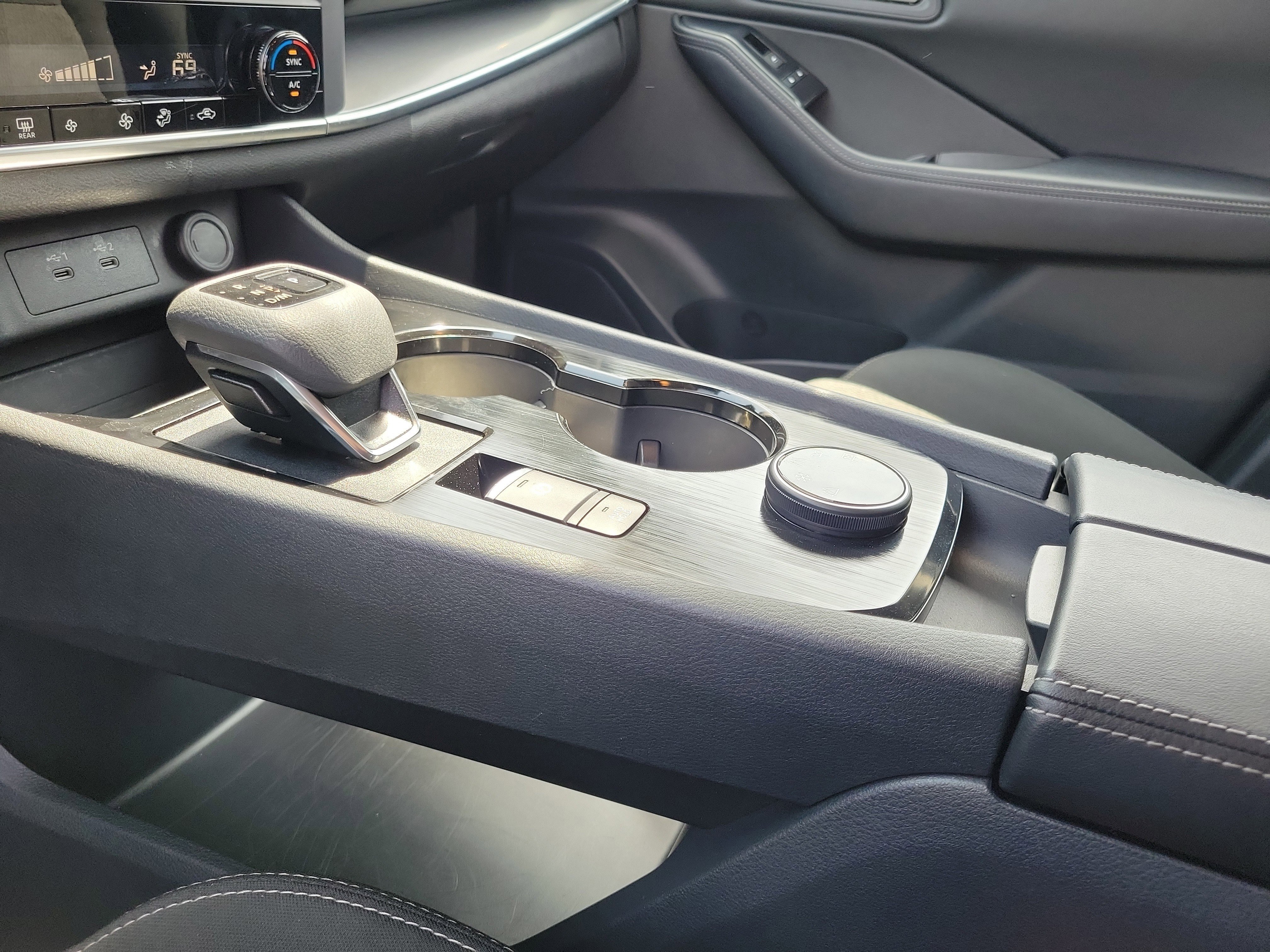 Certified 2025 Nissan Rogue SV AWD/4WD image 29