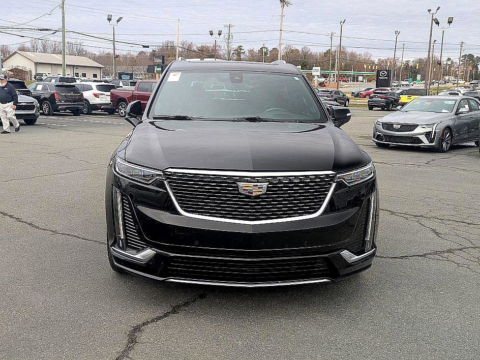 Used 2020 Cadillac XT6 Premium Luxury image 2
