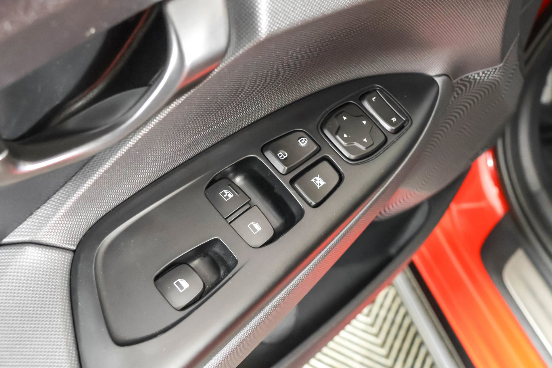 Used 2020 Hyundai Veloster N image 34