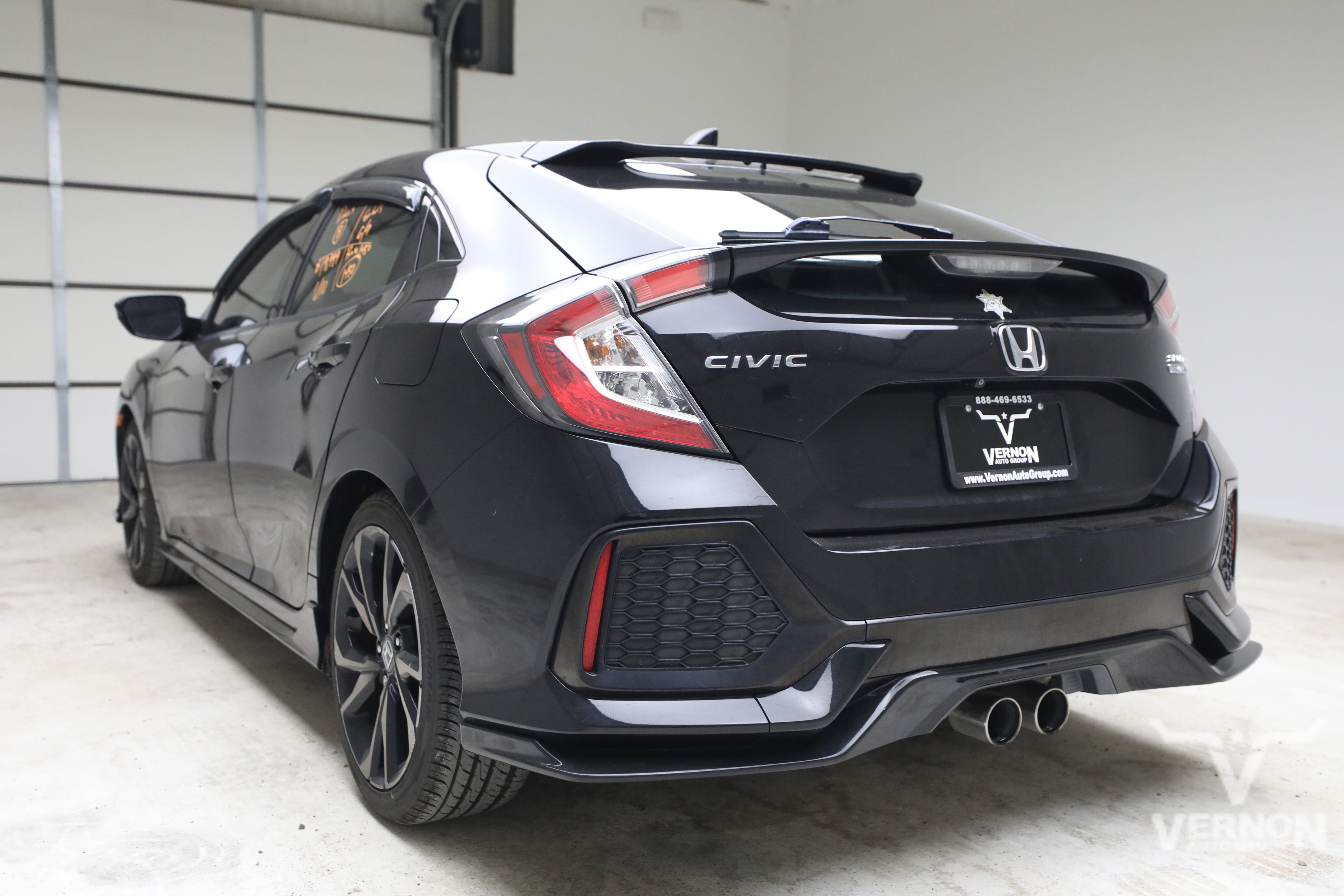 Used 2017 Honda Civic Sport Touring image 2