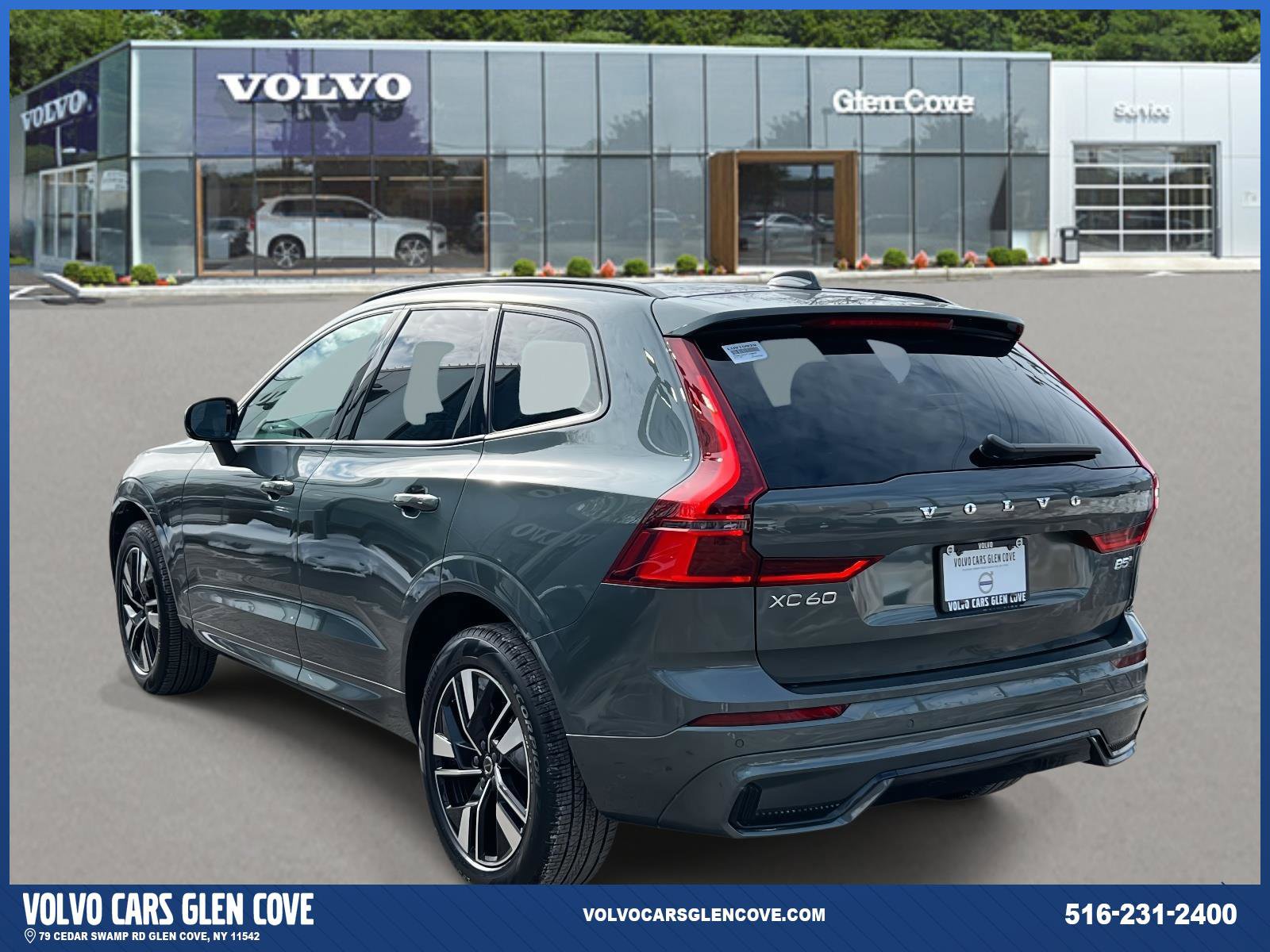 Used 2026 Volvo XC60 B5 Core w/ Climate Package PRO image 4