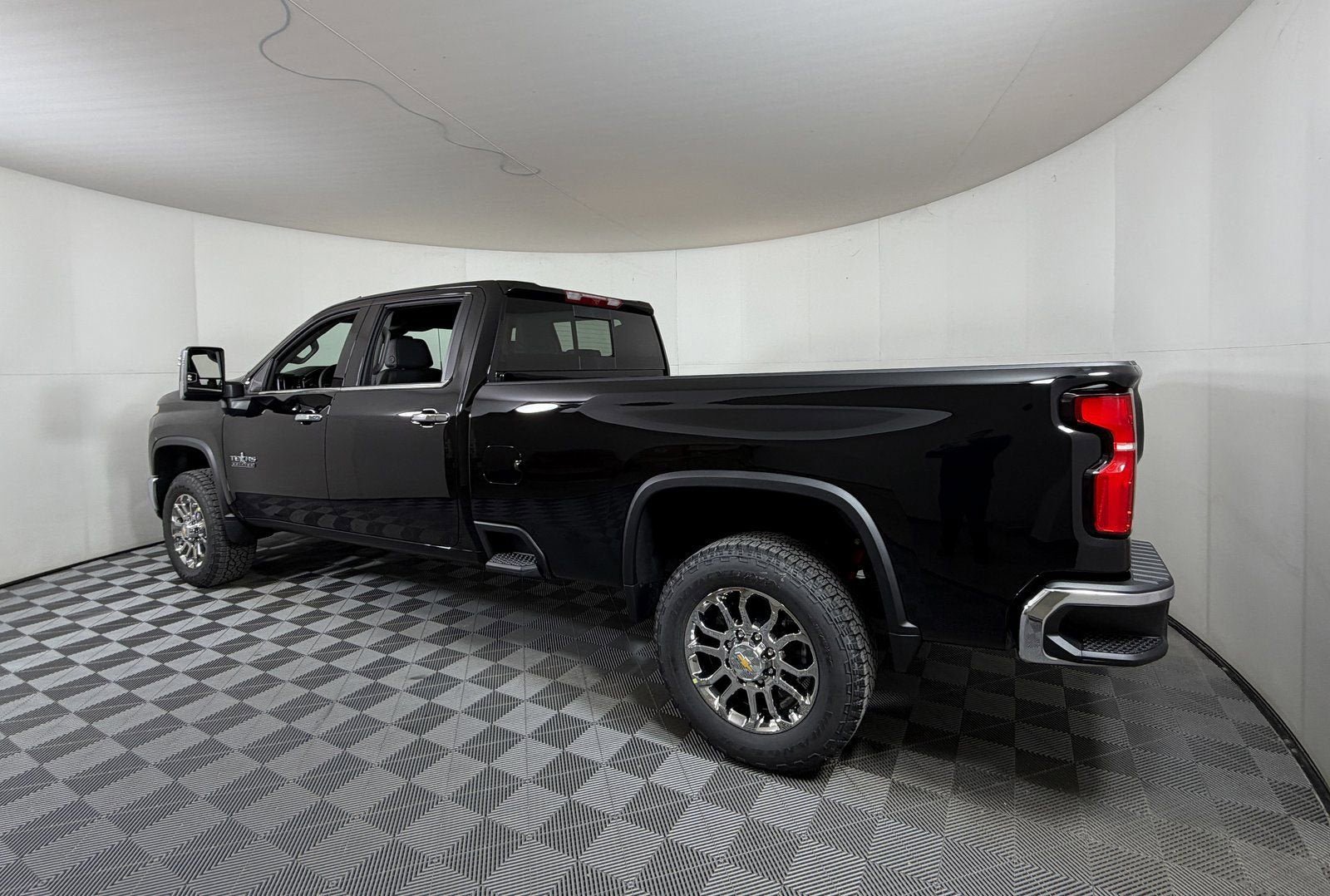 New 2026 Chevrolet Silverado 3500 LTZ w/ LTZ Texas Edition image 5
