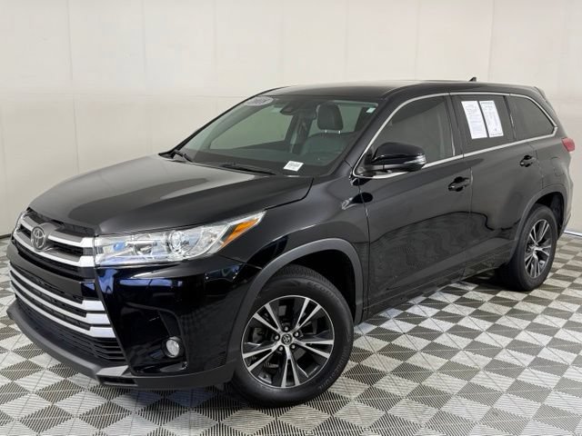 Used 2018 Toyota Highlander Plus FWD image 1