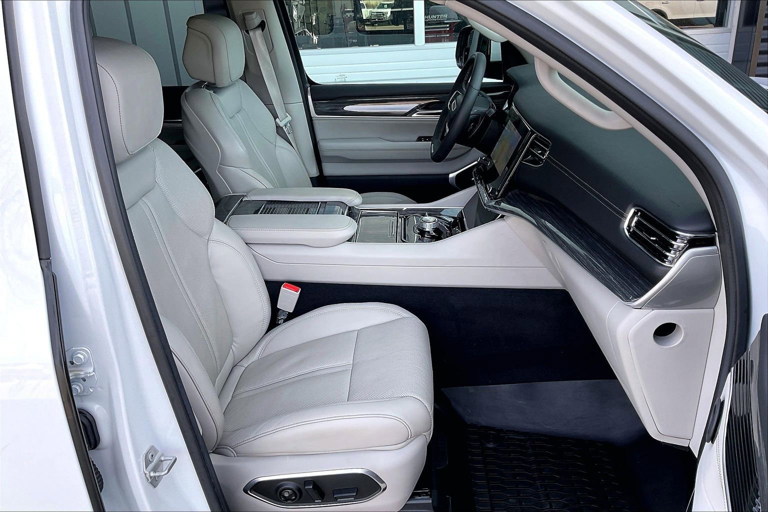 Used 2022 Jeep Wagoneer Series II image 22
