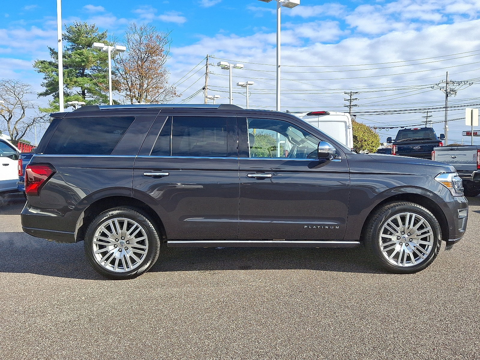 Certified 2024 Ford Expedition Platinum image 12