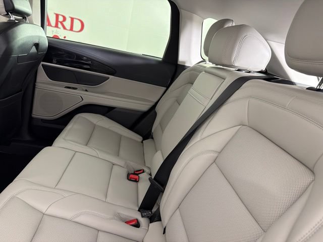 Used 2026 Lincoln Nautilus Premier AWD/4WD image 13