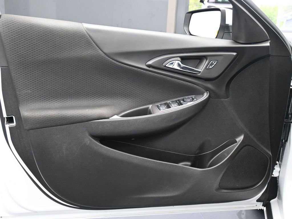 Used 2024 Chevrolet Malibu LS image 24