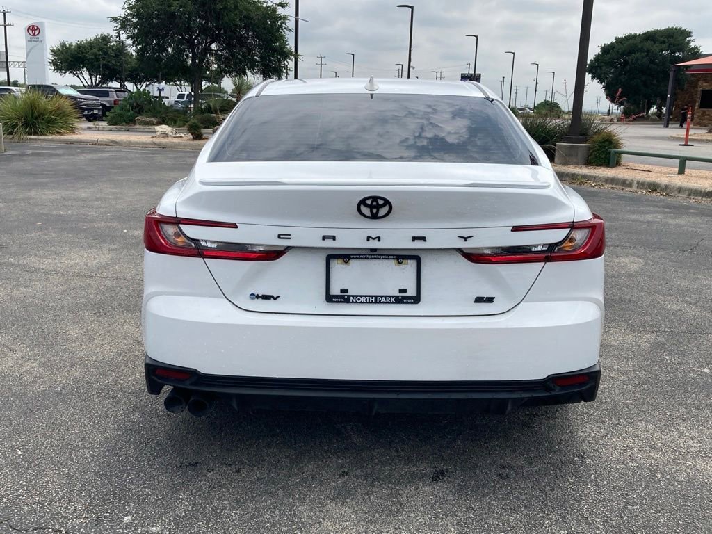 Used 2025 Toyota Camry SE w/ Convenience Package FWD image 6