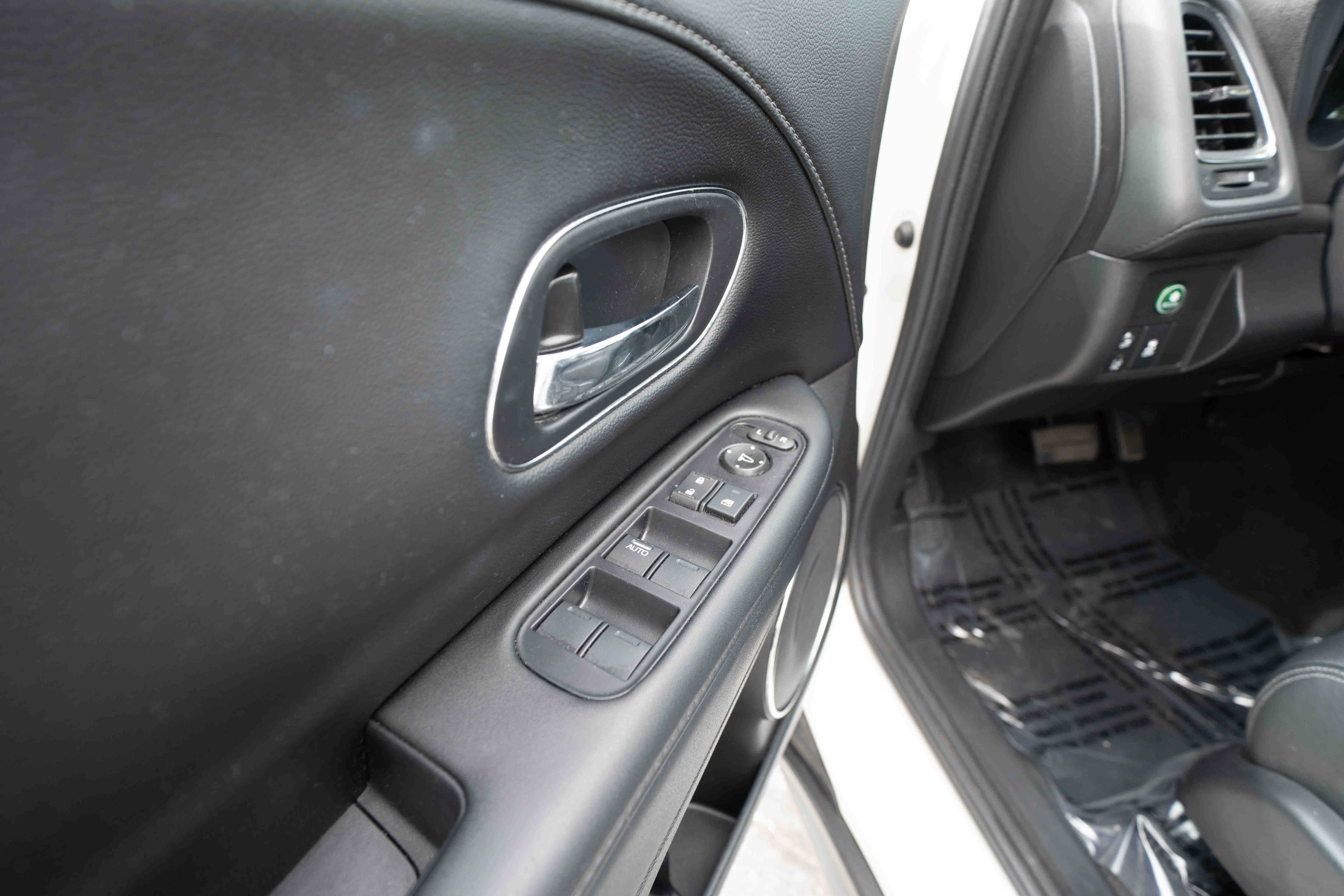 Certified 2022 Honda HR-V EX-L image 7