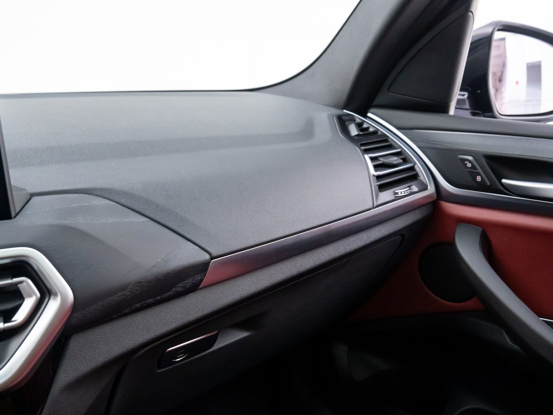 Certified 2024 BMW X3 xDrive30i w/ Premium Package w/ZPA image 29