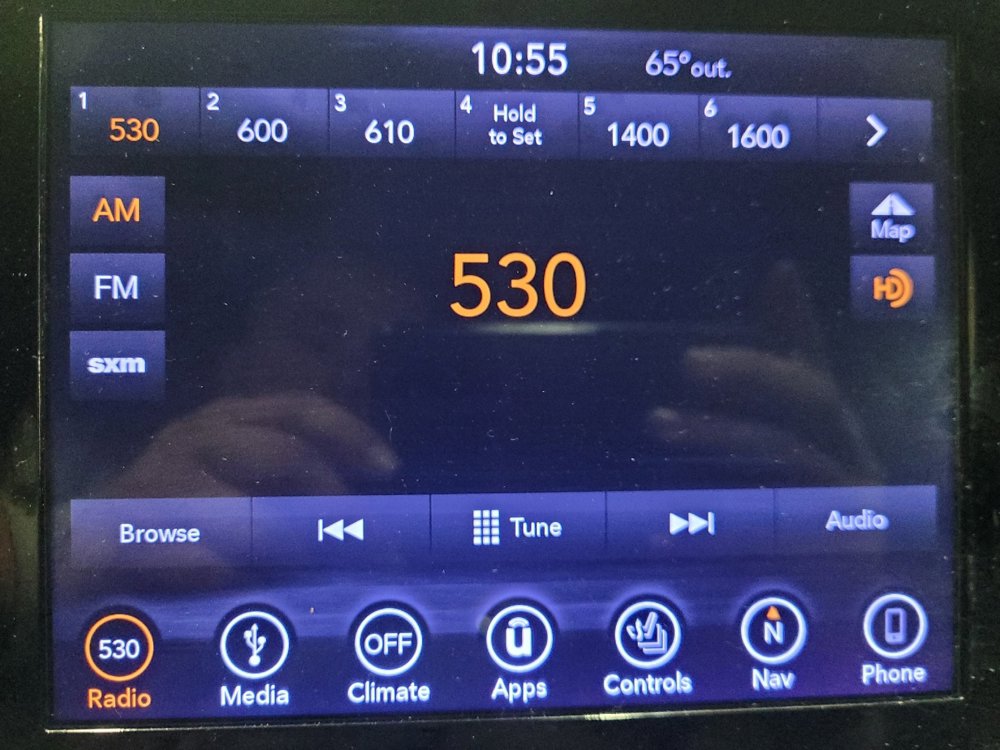 Used 2019 Jeep Grand Cherokee Laredo w/ Laredo X Package RWD image 25