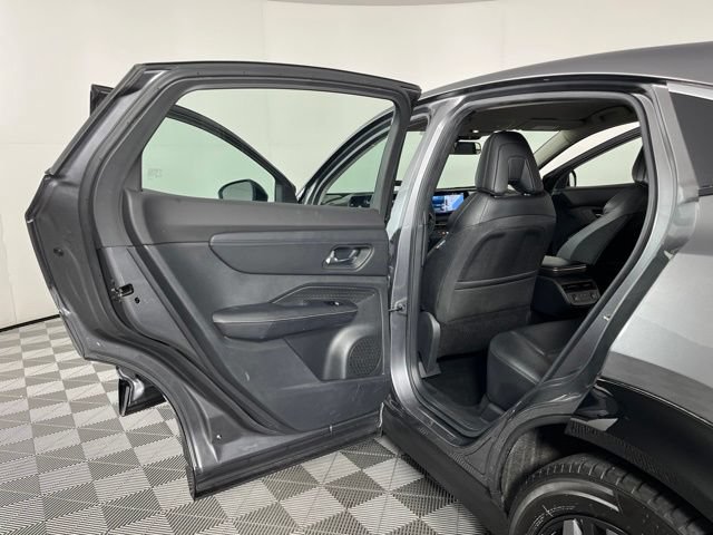 Used 2023 Nissan Ariya FWD image 40