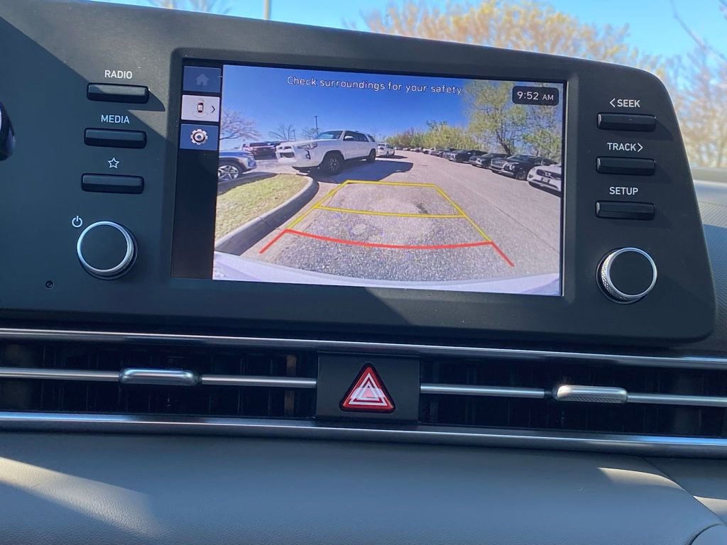 Certified 2024 Hyundai Elantra SE image 15