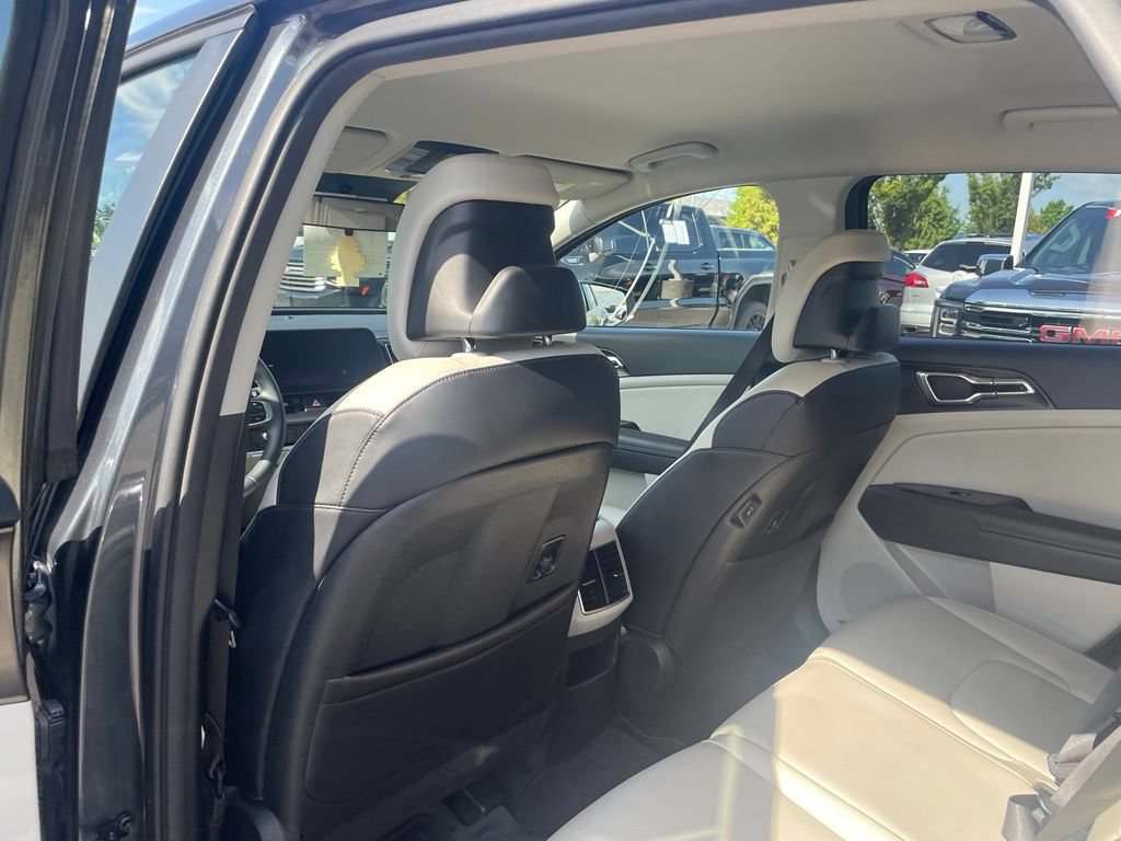 Used 2024 Kia Sportage EX FWD image 24