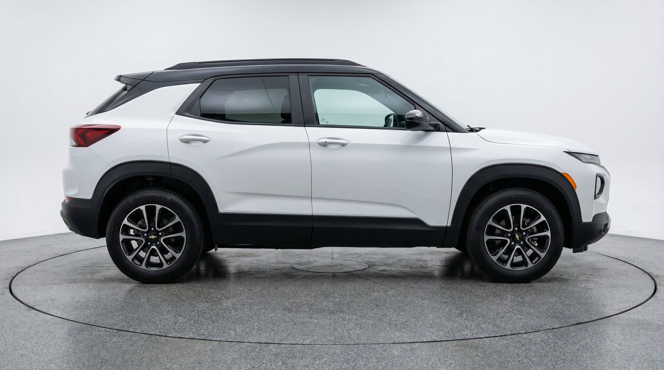 Used 2025 Chevrolet TrailBlazer LT FWD image 11