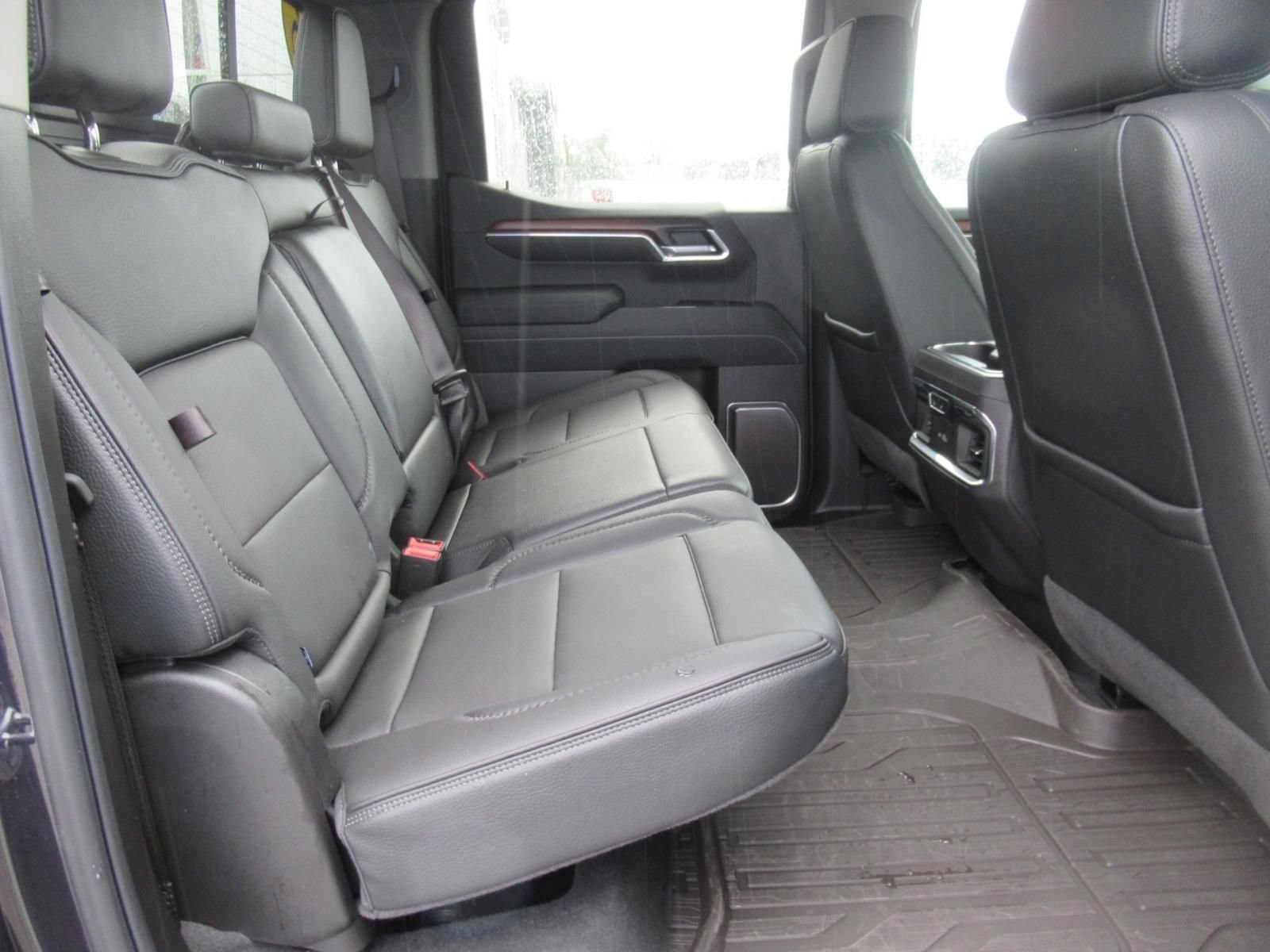 Used 2025 GMC Sierra 1500 Denali w/ Denali Reserve Package AWD/4WD image 38