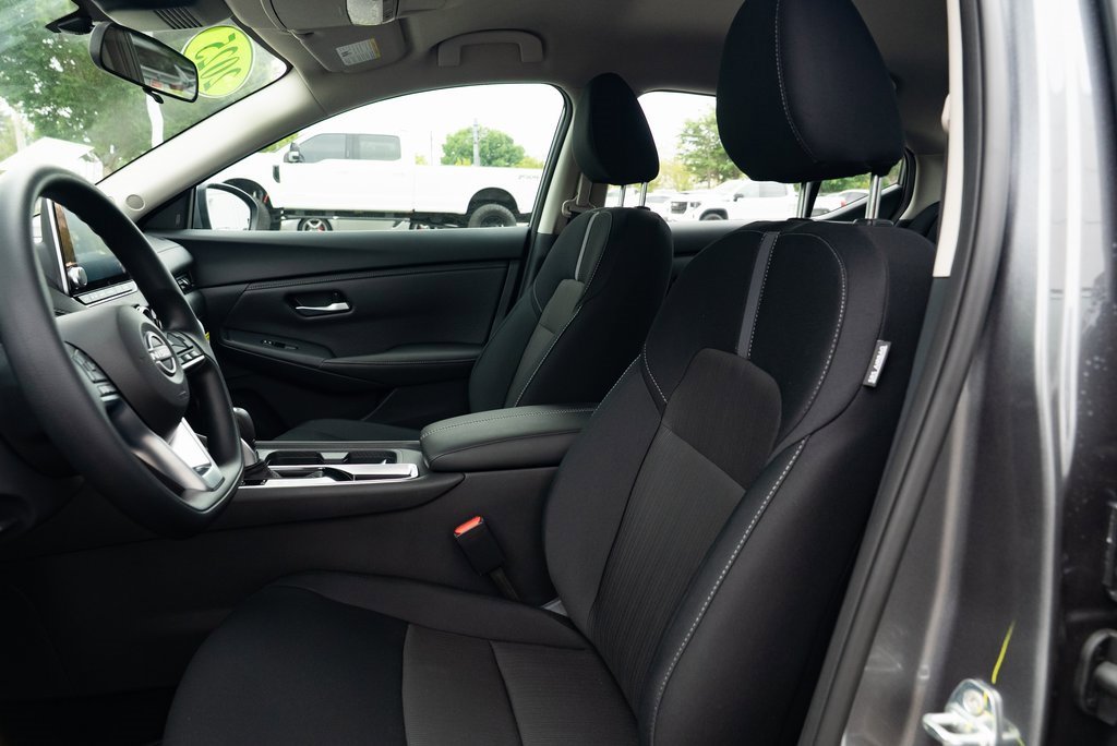 New 2025 Nissan Sentra SV image 18