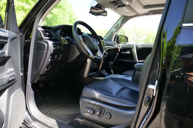 Used 2021 Toyota 4Runner Limited AWD/4WD image 20