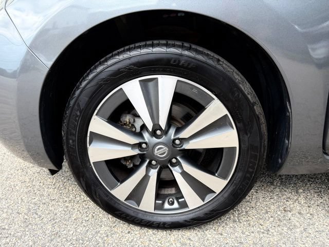 Used 2017 Nissan Leaf SL w/ Premium Package FWD image 38