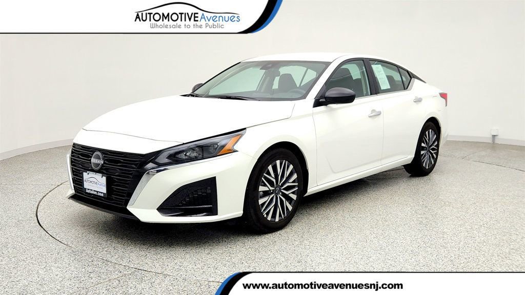 Used 2025 Nissan Altima 2.5 SV