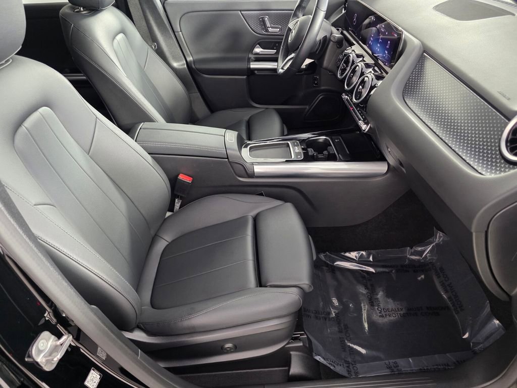 Certified 2025 Mercedes-Benz GLA 250 image 28