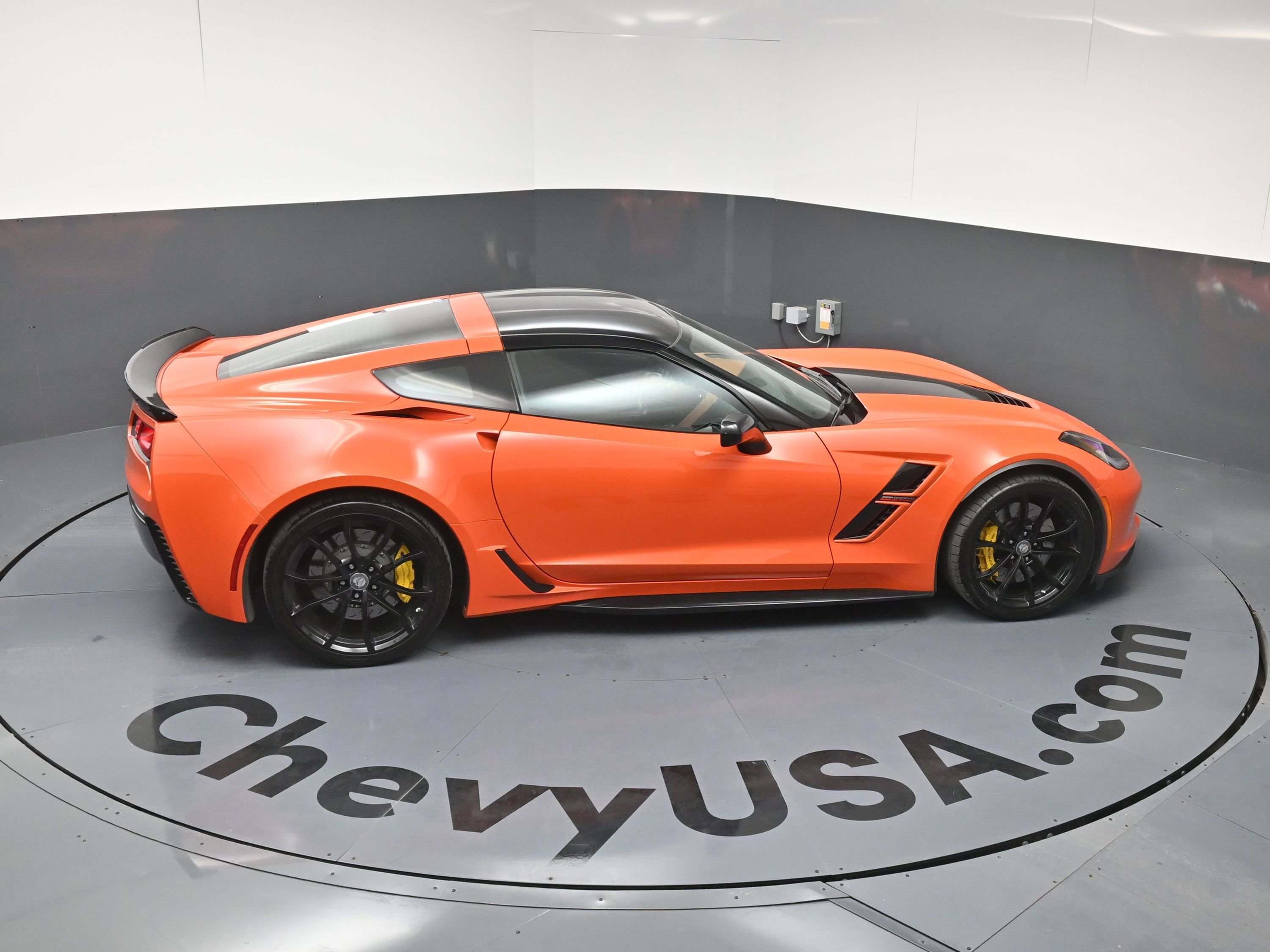 Used 2019 Chevrolet Corvette Grand Sport RWD image 33