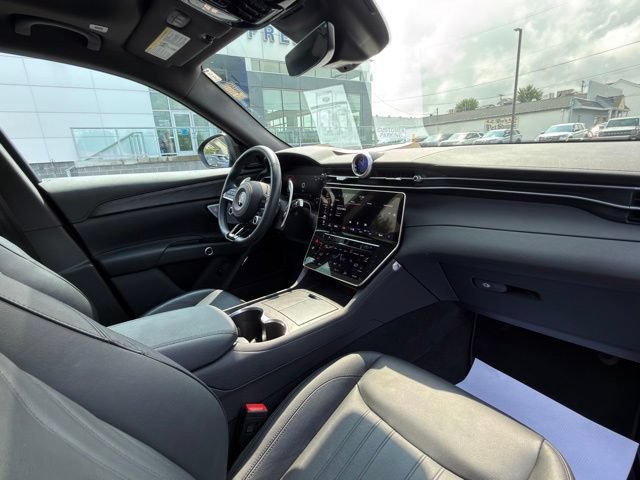 Used 2023 Maserati Grecale Modena AWD/4WD image 35
