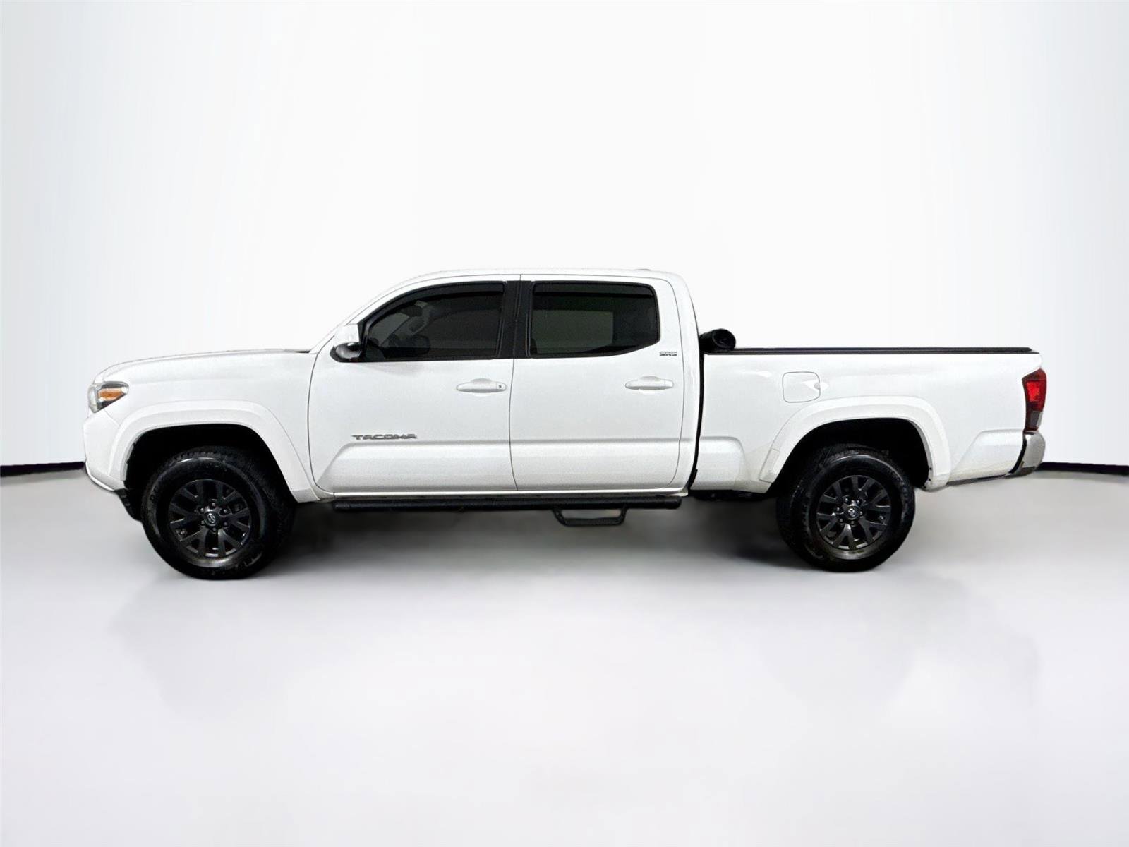 Used 2020 Toyota Tacoma SR5 AWD/4WD image 12