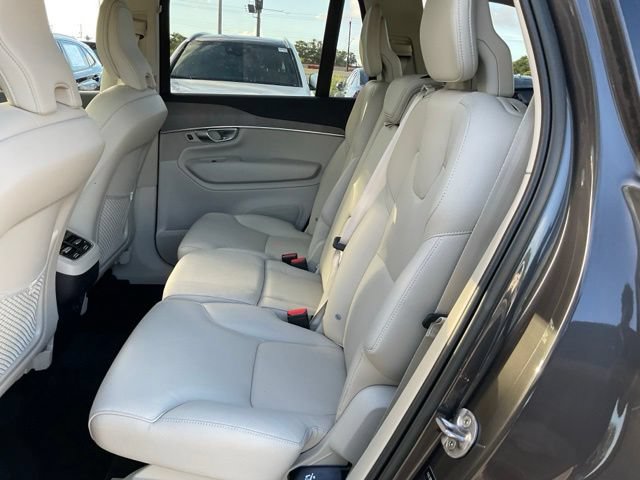 Certified 2023 Volvo XC90 B5 Plus AWD/4WD image 19