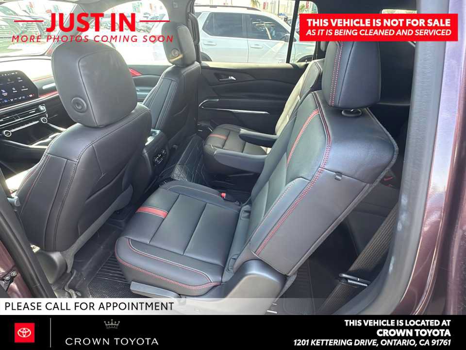 Used 2026 Chevrolet Traverse RS w/ LPO, Floor Liner Package FWD image 5