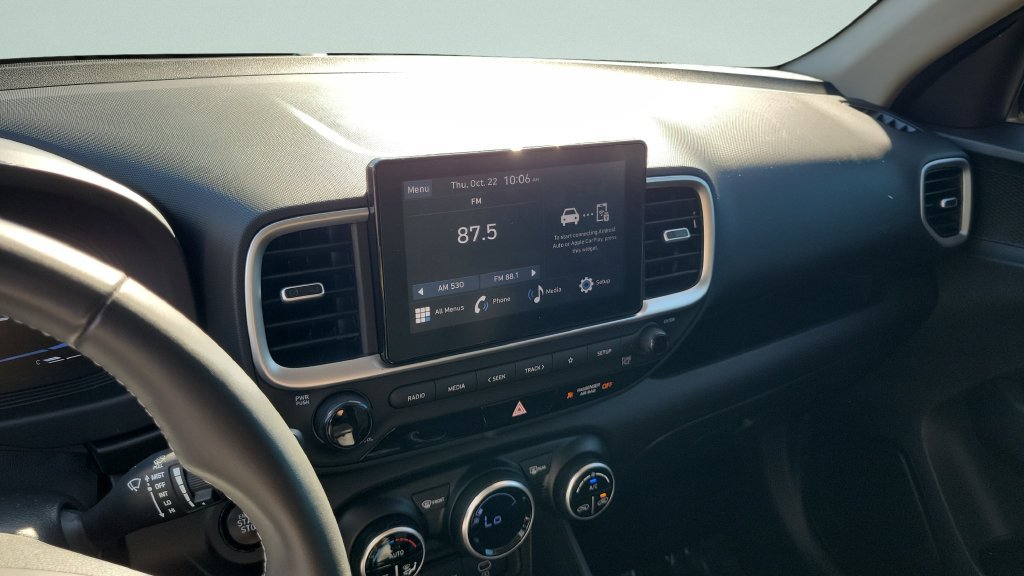 Used 2025 Hyundai Venue SEL FWD image 16