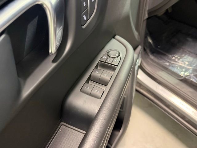 Used 2025 Buick Enclave Preferred w/ Power Package FWD image 14