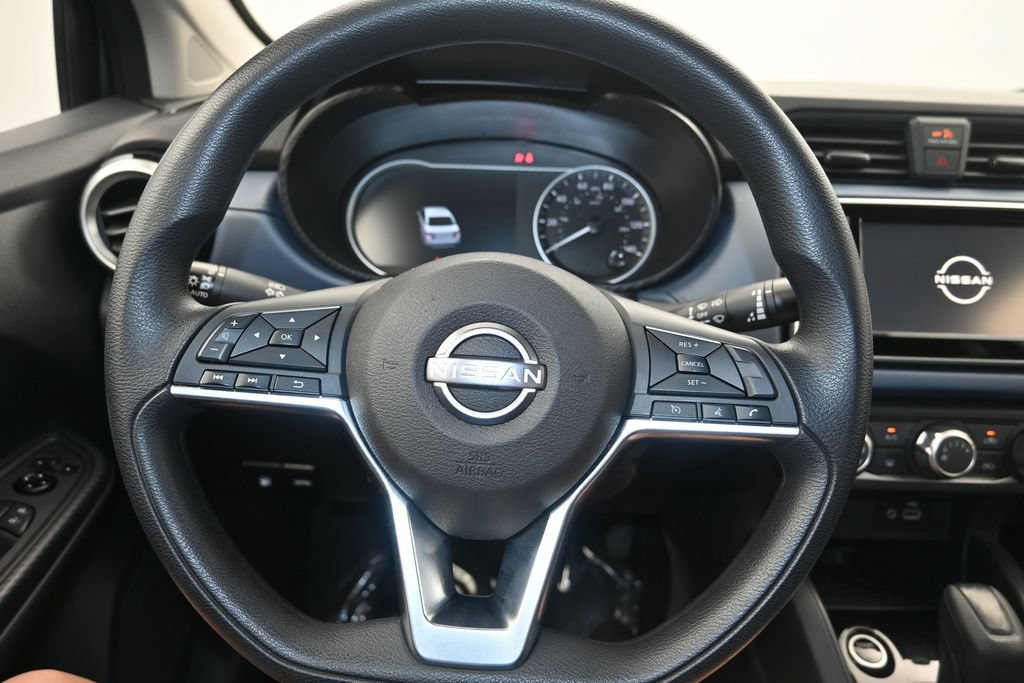 Used 2025 Nissan Versa SV FWD image 13