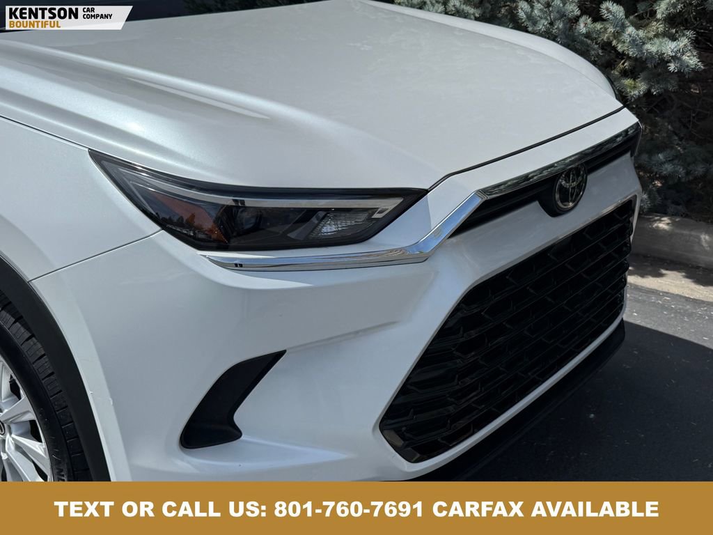 Used 2025 Toyota Grand Highlander AWD image 12