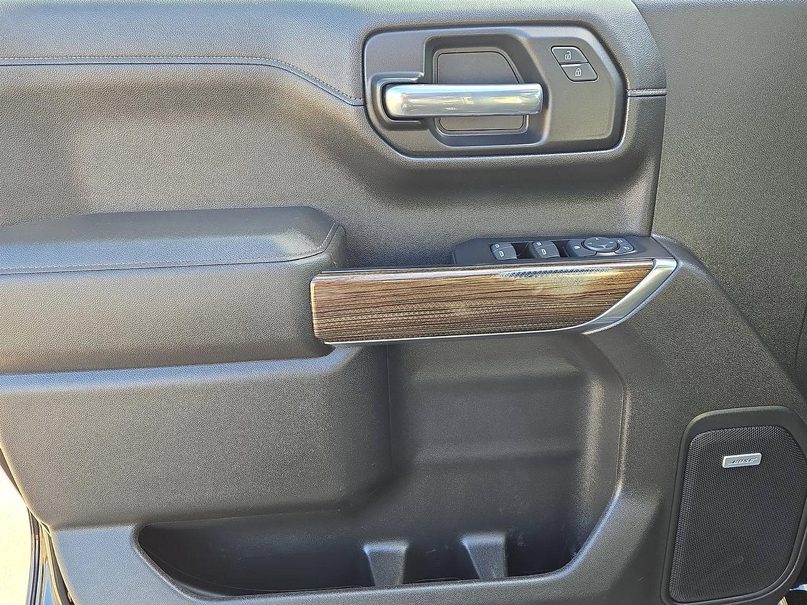 Certified 2022 Chevrolet Silverado 1500 LT Trail Boss w/ LT Trail Boss Premium Package image 10