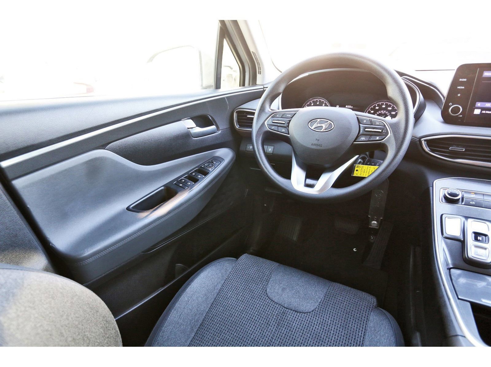 Used 2021 Hyundai Santa Fe SE image 8