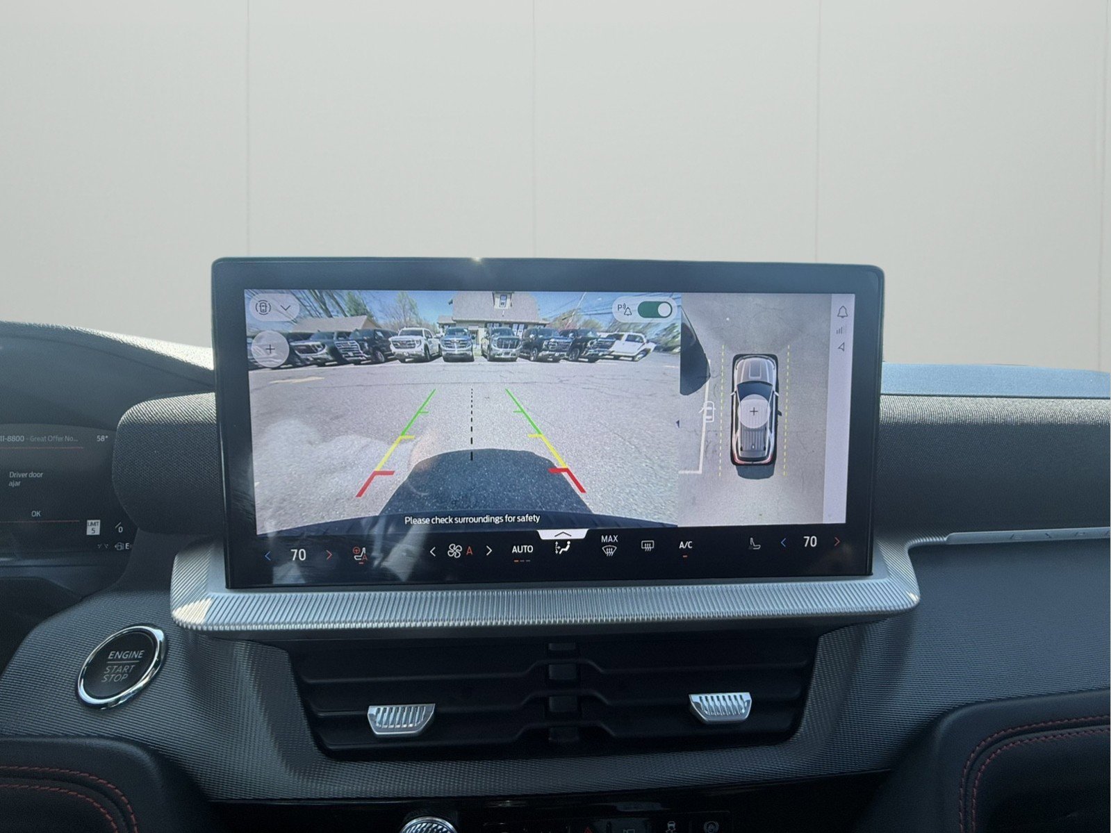 Used 2025 Ford Explorer ST-Line w/ ST-Line Street Pack image 16