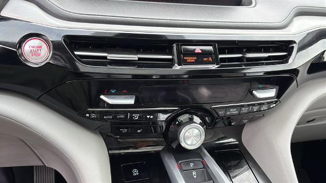 Used 2023 Acura MDX w/ Technology Package AWD/4WD image 20