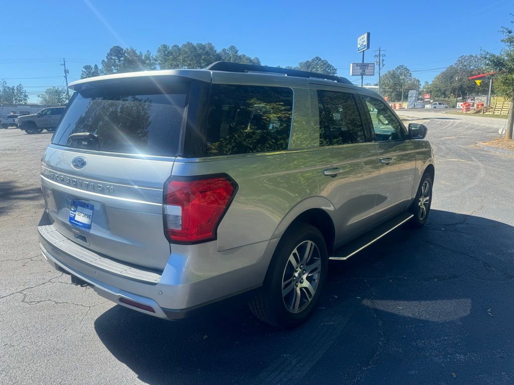 Used 2023 Ford Expedition XLT image 5