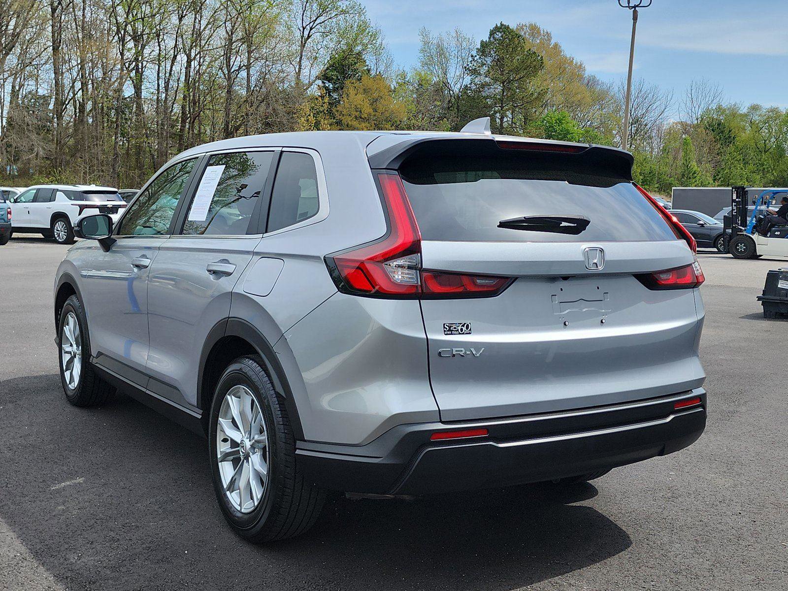 Used 2025 Honda CR-V EX image 3