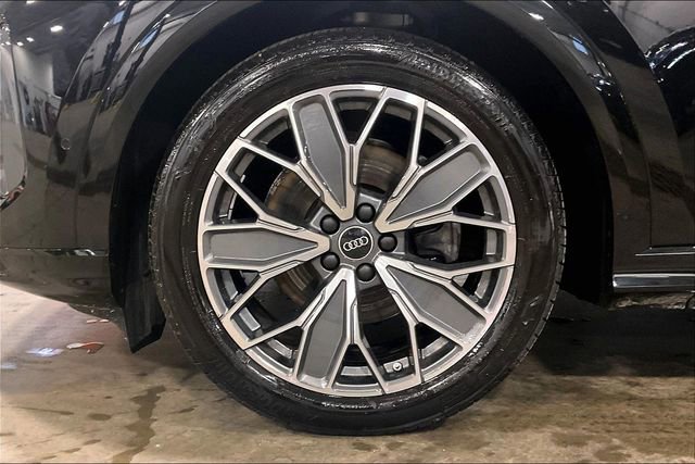 Used 2025 Audi Q5 Prestige image 9