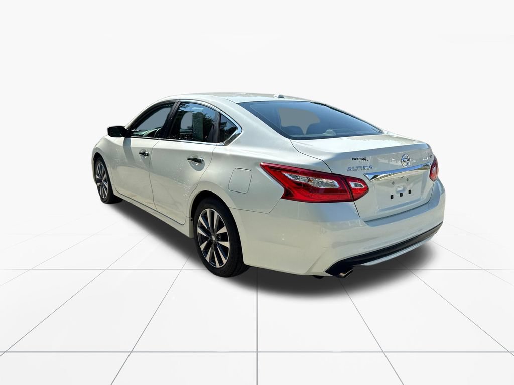 Used 2016 Nissan Altima 2.5 SV FWD image 6