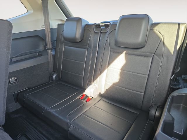 Used 2020 Volkswagen Tiguan SE image 16