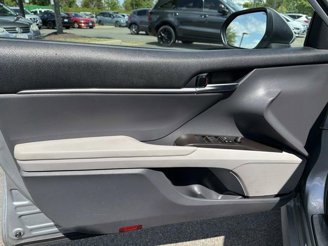 Used 2022 Toyota Camry LE FWD image 13