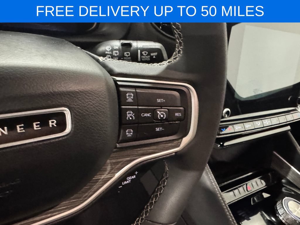 Used 2022 Jeep Wagoneer Series III w/ Flexible Seating Group AWD/4WD image 7