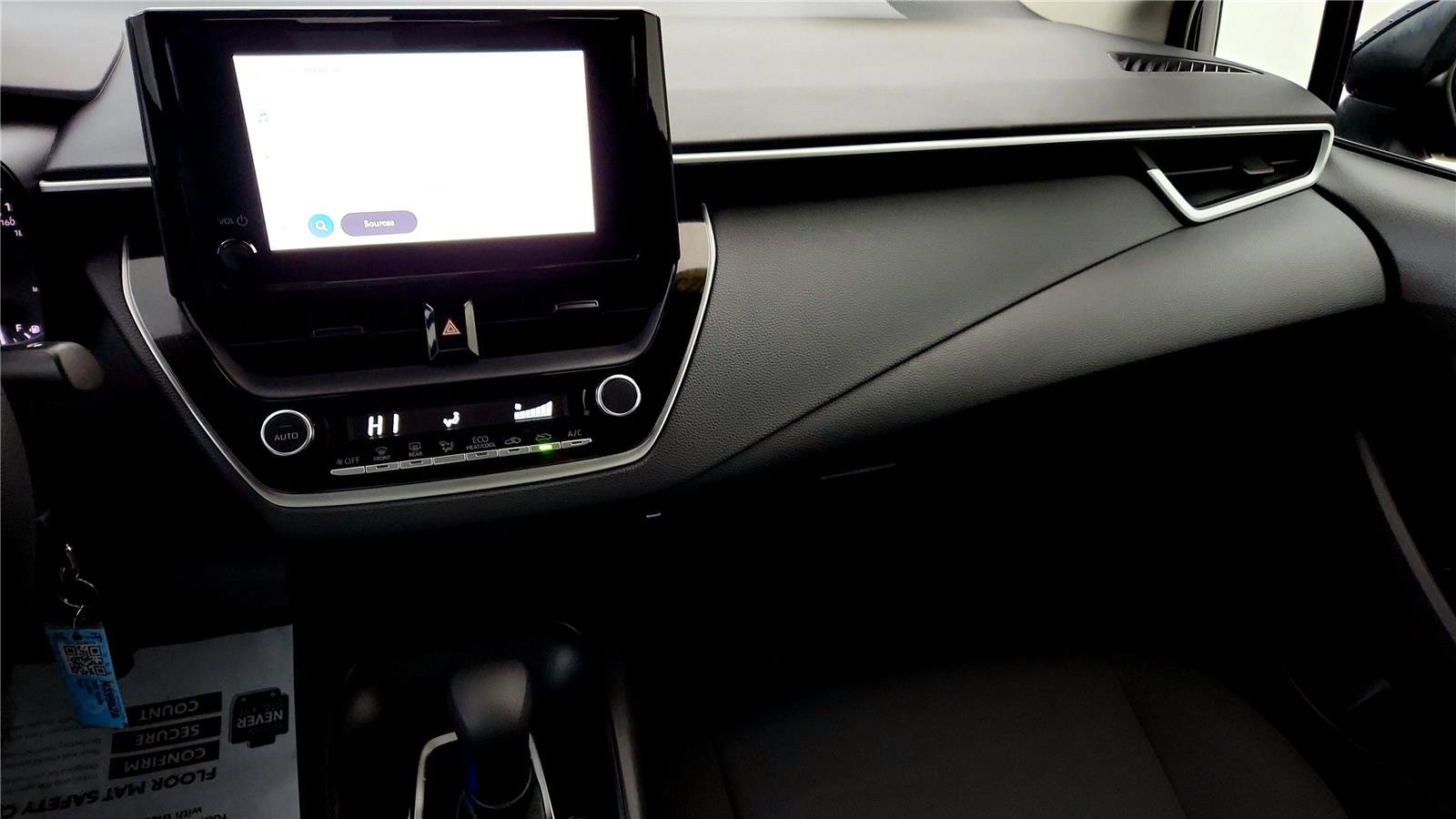 Certified 2023 Toyota Corolla LE image 29